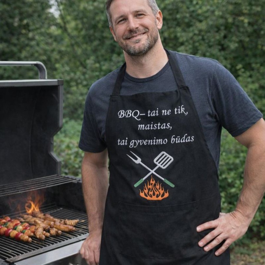 Siuvinėta juoda  prijuostė „BBQ – tai ne tik maistas, tai gyvenimo būdas“