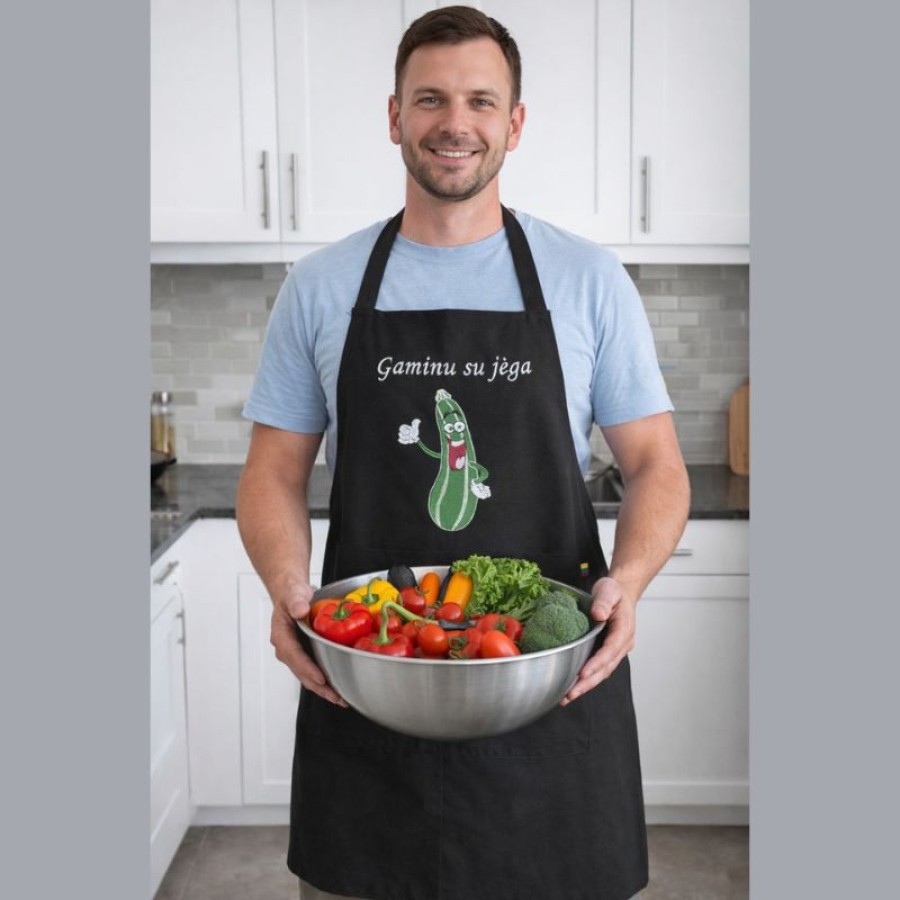 Siuvinėta juoda prijuostė „Gaminu su jėga“ (daržovių motyvas)