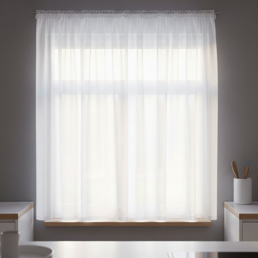 Balta vualio užuolaida su sutraukimo juostele