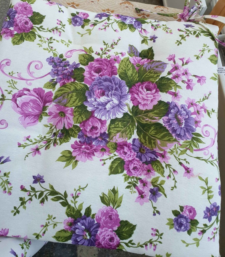 Kėdės pagalvėlė "Rožės violetinės" Kėdės pagalvėlė "Rožės violetinės"